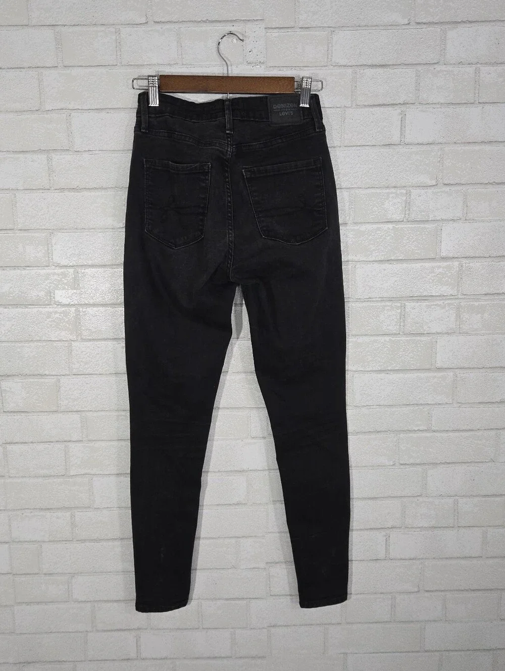 Denizen from Levi's ultra high-rise super skinny jeans